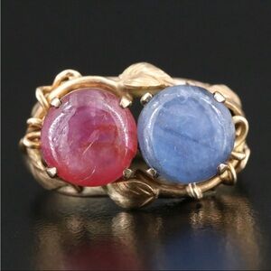 Vintage Toi et Moi Ivy Gold Ring with Star Sapphire and Star Ruby